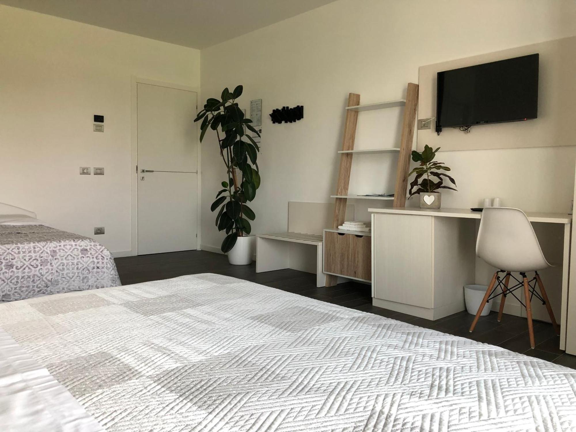 B&B Villa Del Lago Desenzano del Garda Exterior foto
